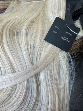 Bellami flex weft Beige Blonde 22” extensions
